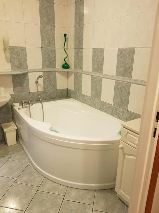 Sloneczny Apartamencik Apartment Wroclaw Ngoại thất bức ảnh